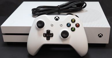 Microsoft - Xbox One S 1TB White Console  - (1681)