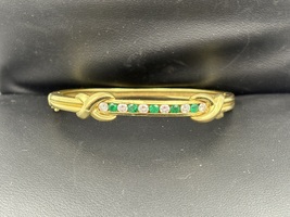 2234 18K YG Green White Stones
