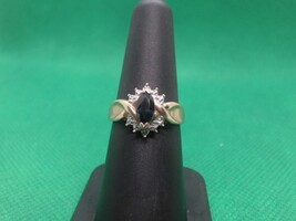 10k Yg Sz. 6 1/2 Sapphire Ring 
