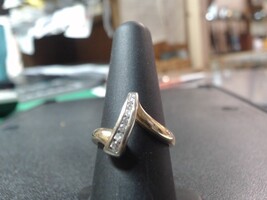 14k Yg Sz. 7 Diamond Ring