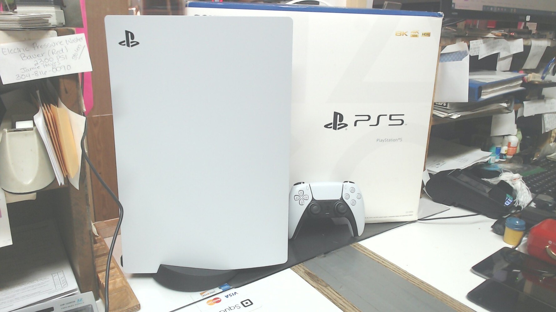 LIKE NEW! SONY Playstation 5, 825GB, with one controller and original box