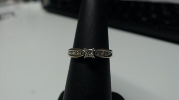 10k WG Diamond Ring, Size 5