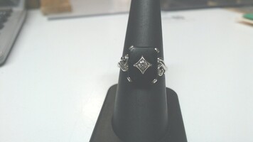 Vintage! 10k WG Onyx Ring with Diamond, size 8
