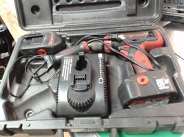 Snap-On 18v cordless drill w/2 batts, charger, and case