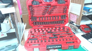Like New! Craftsman 121  Piece SAE & Metric Chrome Mechanic Tool Set