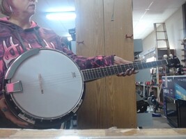 Sonart Banjo 5-String w/ case, tuner, picks