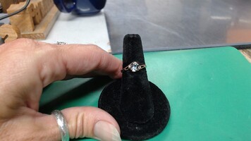 10K YG Aquamarine Ring, Size 5 1/2