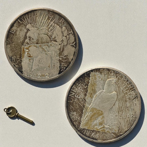 1922-S PEACE  SILVER DOLLAR