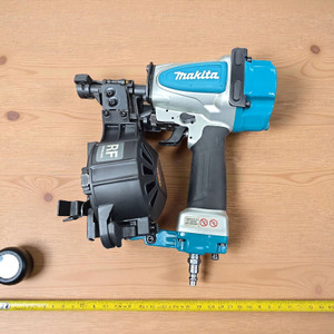 Makita AN454