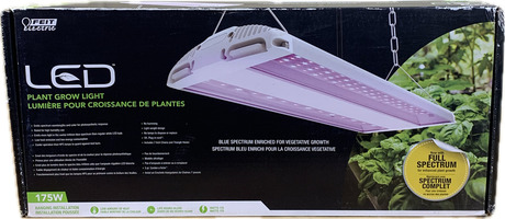 NEW IN BOX Feit Electric LED Grow Light Fixture, minor box damage (9244615)