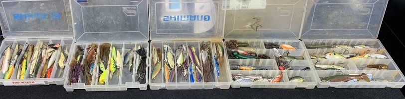 APX 100 piece fishing lure set