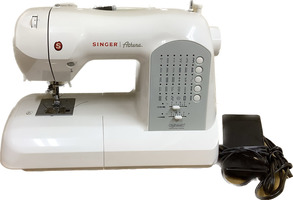 Singer Athena 2009 Sewing Machine - Used - Includes Foot Pedal and Carrying Case