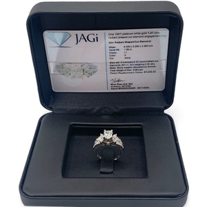 Jagi 18K White Gold Wedding Style Ring – Radiant Cut Diamond Center 