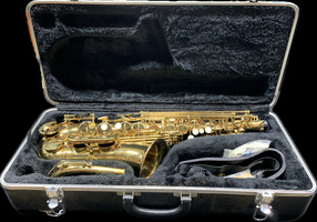 Alto Saxophone China W/case
