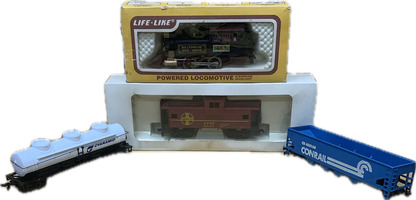 Bundle of 4 Used Train Toys - Conrail, Cyanamid, Life-Like, Model Power(9293103)