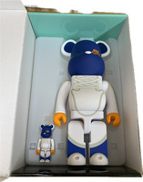 Medicom Nike SB x Bearbrick 400% & 100% Set - White/Blue - Pre-Owned