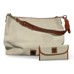 Dooney & Bourke r0473 Pebble Grain Extra Large Courtney Sac