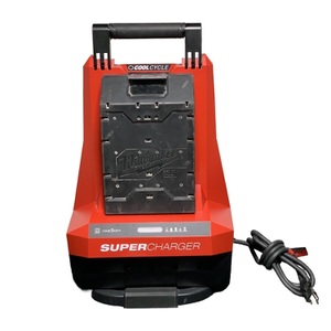 Milwaukee MXFSC FUEL Super Charger with XC406 6.0Ah Battery Pack – Used
