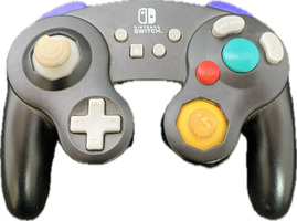 Nintendo Switch GameCube Style Wired Controller – Authentic, Pre-Owned 