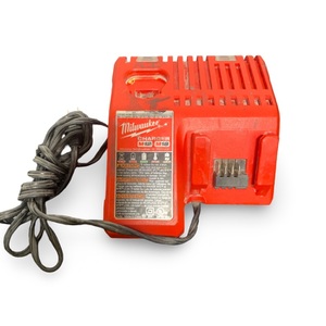 Milwaukee 48-59-1812 M12 & M18 Multi-Voltage Battery Charger – Used