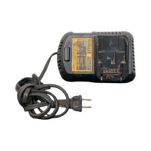 DeWalt DCB101 20V MAX Battery Charger – Used, Good Condition