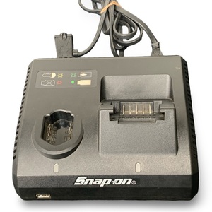 Snap-On CTC131 Dual Bay Battery Charger – 14.4V & 18V, Used with Cord