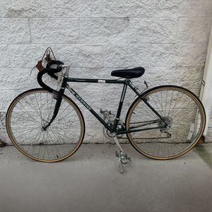 Vintage Schwinn Voyageur Touring Bike – Green with Yellow Accents – 1980s