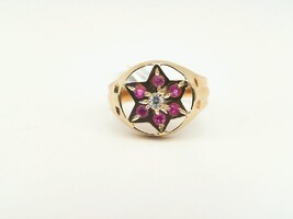  18kt Cluster Flower Ring