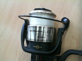 COMBO REEL SHIMANO BAITRUNNER/ROD PENN SLAMMER 7'