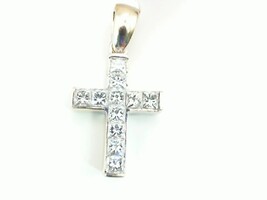 18KT CROSS WITH DIAMONDS