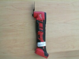 MILWAUKEE MULTI-TOOL 2626-20