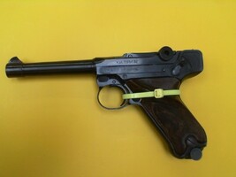 VINTAGE ERMA WERKE KGP 68A KAL. 7.65/ .32 PISTOL WITH 1 MAGAZINE