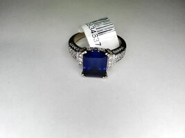 14Kt W/G Cocktail Cluster Ring W/ 0.15Ct TDW