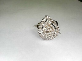 10Kt Y/G W/G Cluster Teardrop Ring W/ 0.50Ct TDW