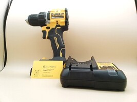 Dewalt 20v Cordless Drill Driver set W/ Battery & Charger
