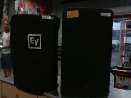 ELECTRO-VOICE ELX200