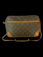 LV Trocadero 30