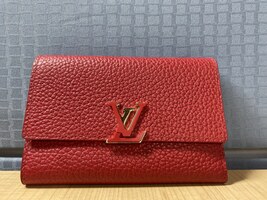 Authentic 2016 Louis Vuitton Capucines Compact Scarlet Red Wallet SPB GW-301503