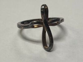  Silver Cross Ring Size 8.1 .925 PPS