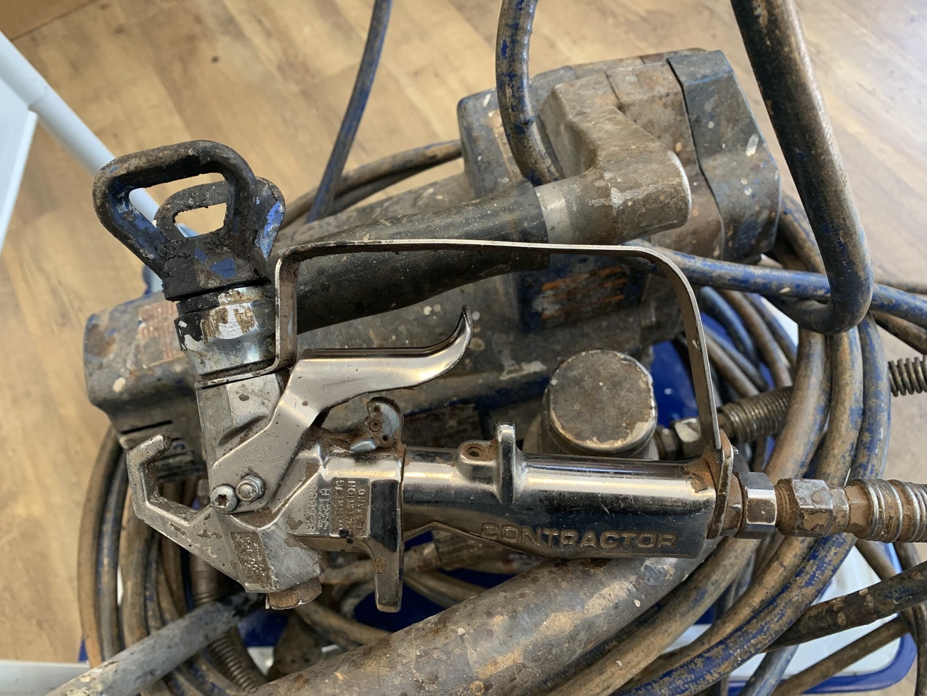 Graco NOVA 390 PC Corded Electric Airless Sprayer with Hoses