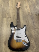 Fender  Squier Affinity Stratocaster w Hard Case - PPSKN