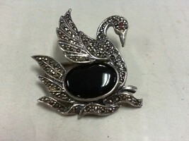 jVintage Sterling Silver Swan Pin - with Onyx & Ruby - PPSKN