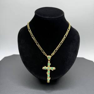 20" 18K Gold Figaro Chain with 18K Gold and Emerald Pendant     LS(327496) 