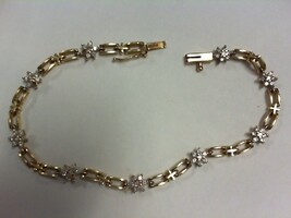 Bracelet with Flower Shaped Diamonds - YG - 7 Inch -14K - PPSKN