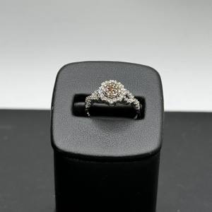 14K White Gold Ring with Stones Size 6.5   LS(331139) 