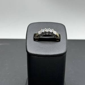 14K Gold Band with Diamonds Size 7   LS(331651) 