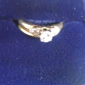 v-144 14kt 4.2g .38ct dia ring  