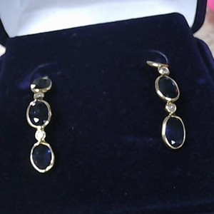 v-54 Yellow Gold Select Earrings > 3.68g/14kt 
