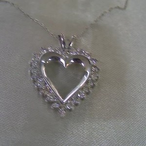 v-149 Gold Necklace 3.1gms 10kt .90ct dia pendant  dia hrt 