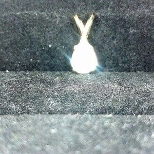 V-144 Gold Pendant 1.2g/14kt 1.18ct pear shaped